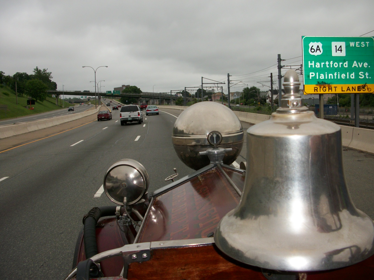 1925 Ahrens Fox pumper enroute to the Johnston Memorial Park